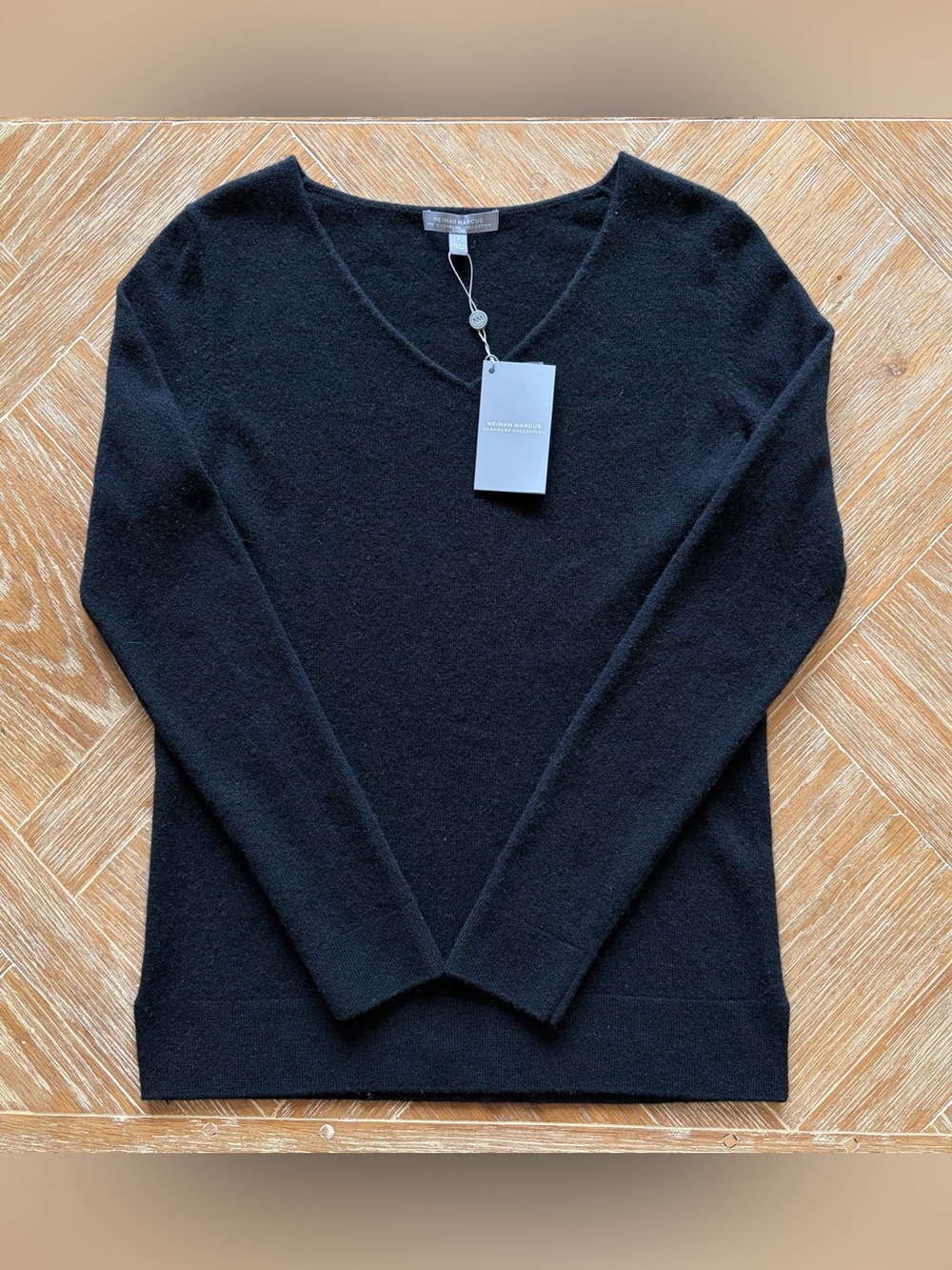 NWT Neiman Marcus Cashmere Sweater